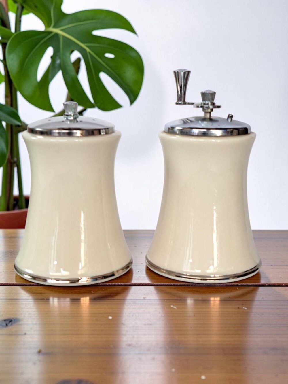Vintage LENOX Salt Shaker Pepper Grinder Mill Silver Tone Trenton NJ